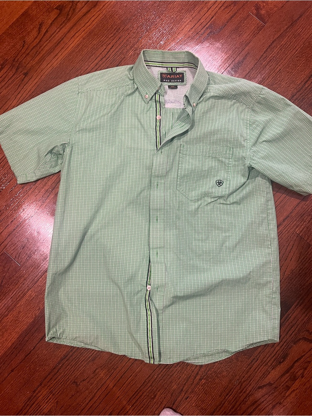 Ariat Men’s Short-Sleeve Button-Down Shirt in Light Green Check